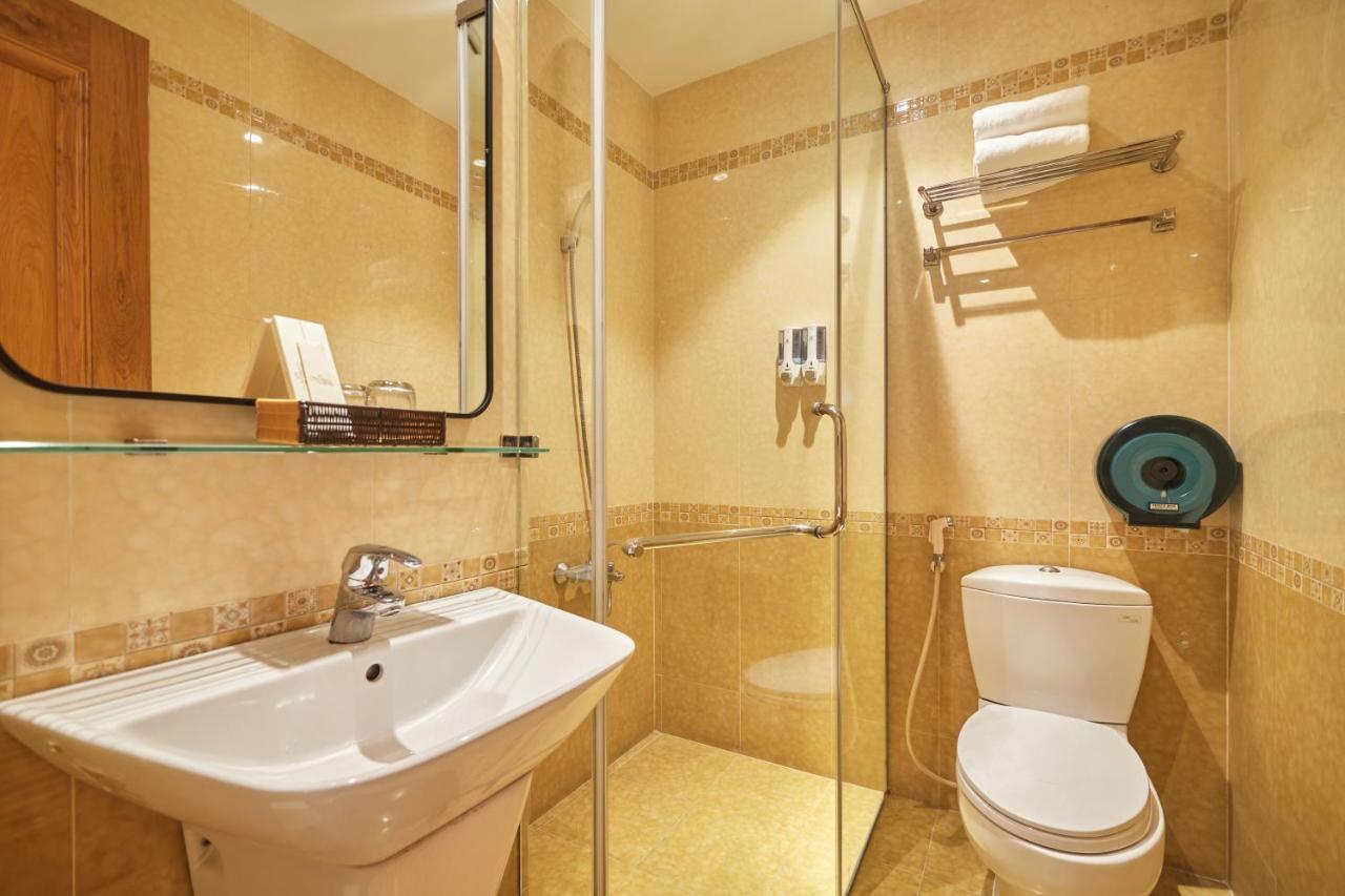 Bin Bin 10 - Mimosa Near Tan Son Nhat Airport Khách sạn