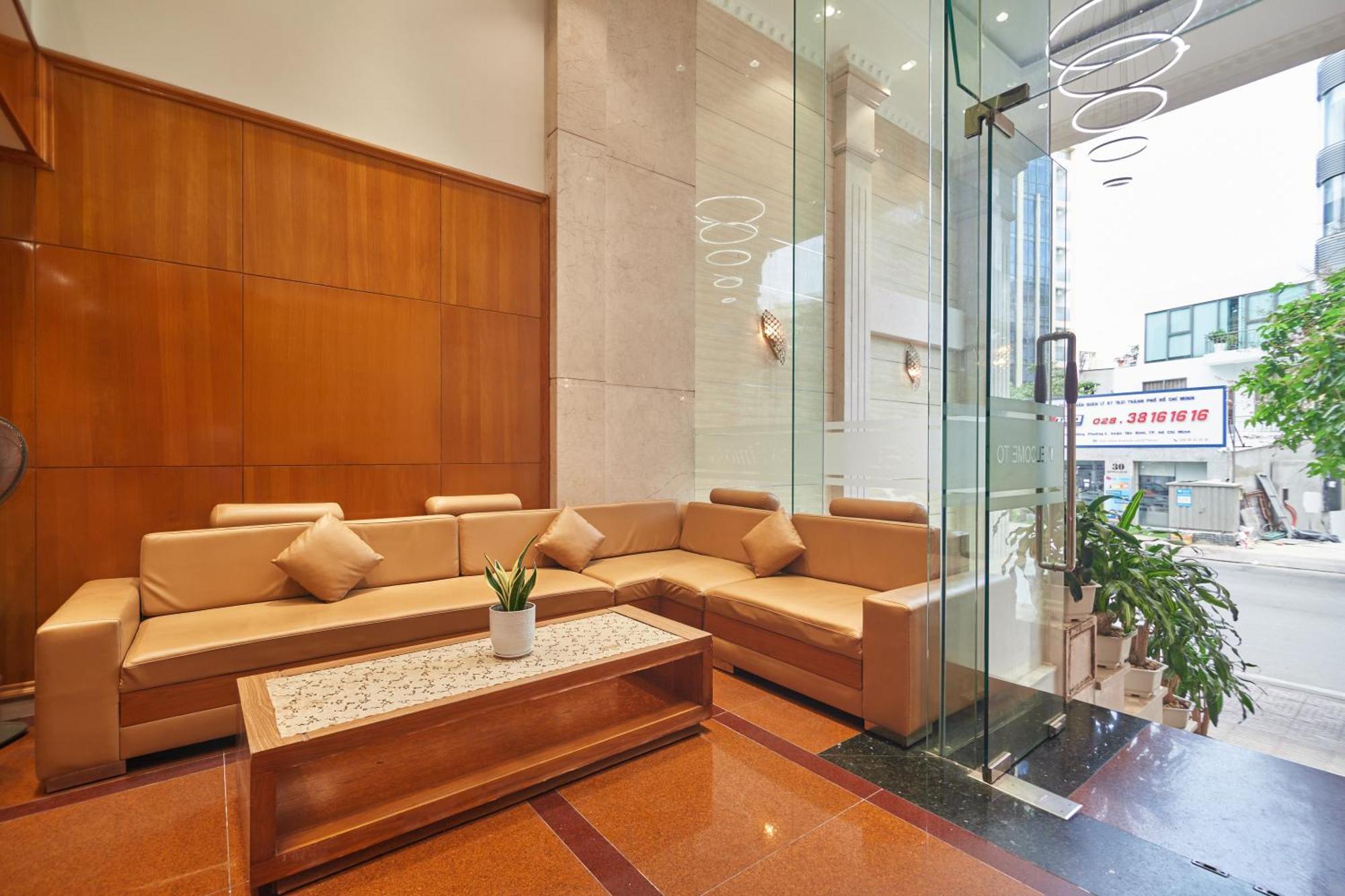 Khách sạn Bin Bin 10 - Mimosa Near Tan Son Nhat Airport 2*