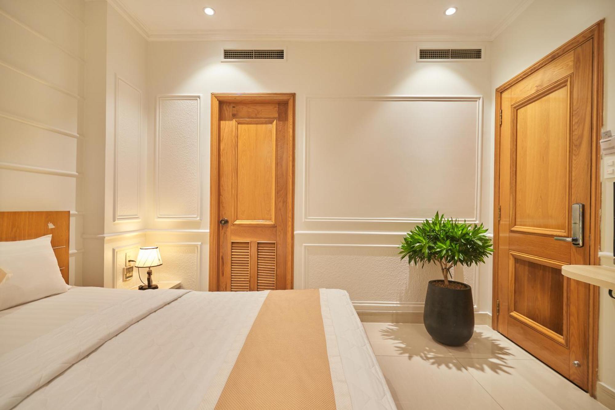 Bin Bin 10 - Mimosa Near Tan Son Nhat Airport Khách sạn